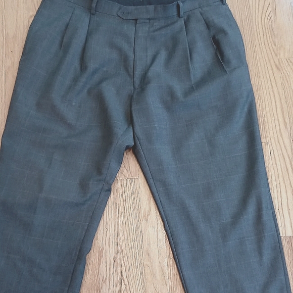 Jos. A. Banks Dress Pants - Picture 7 of 9